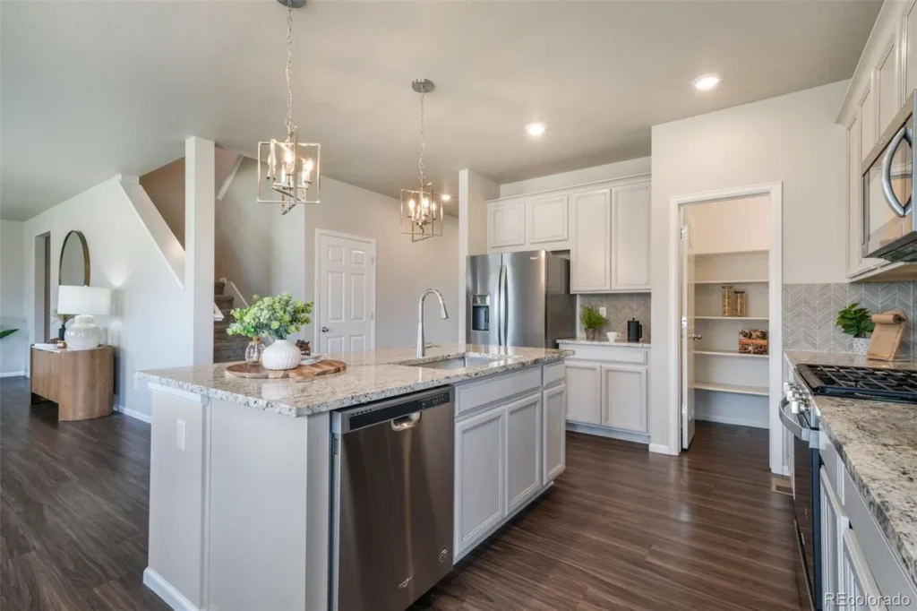 professional home staging in brighton by sts boulder foothills kitchen