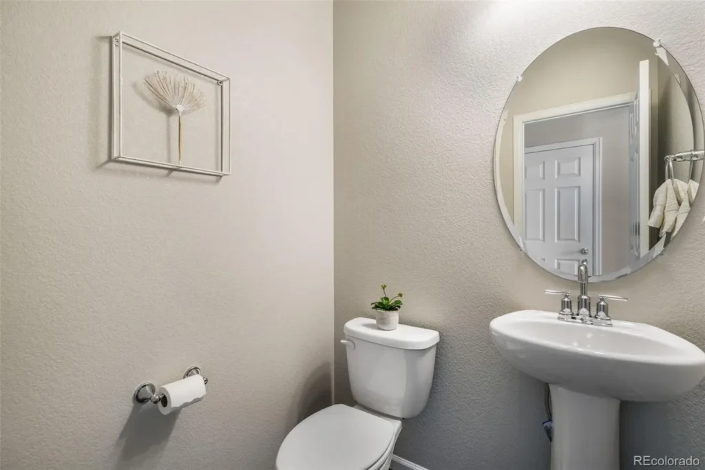 rofessional home staging in brighton by sts boulder foothills main bath